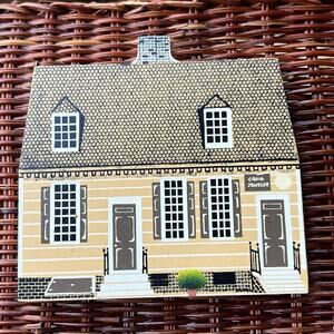 Sheila’s the Golden Ball Jeweler WILLIAMSBURG VIRGINIA 1990 /94 collect shop